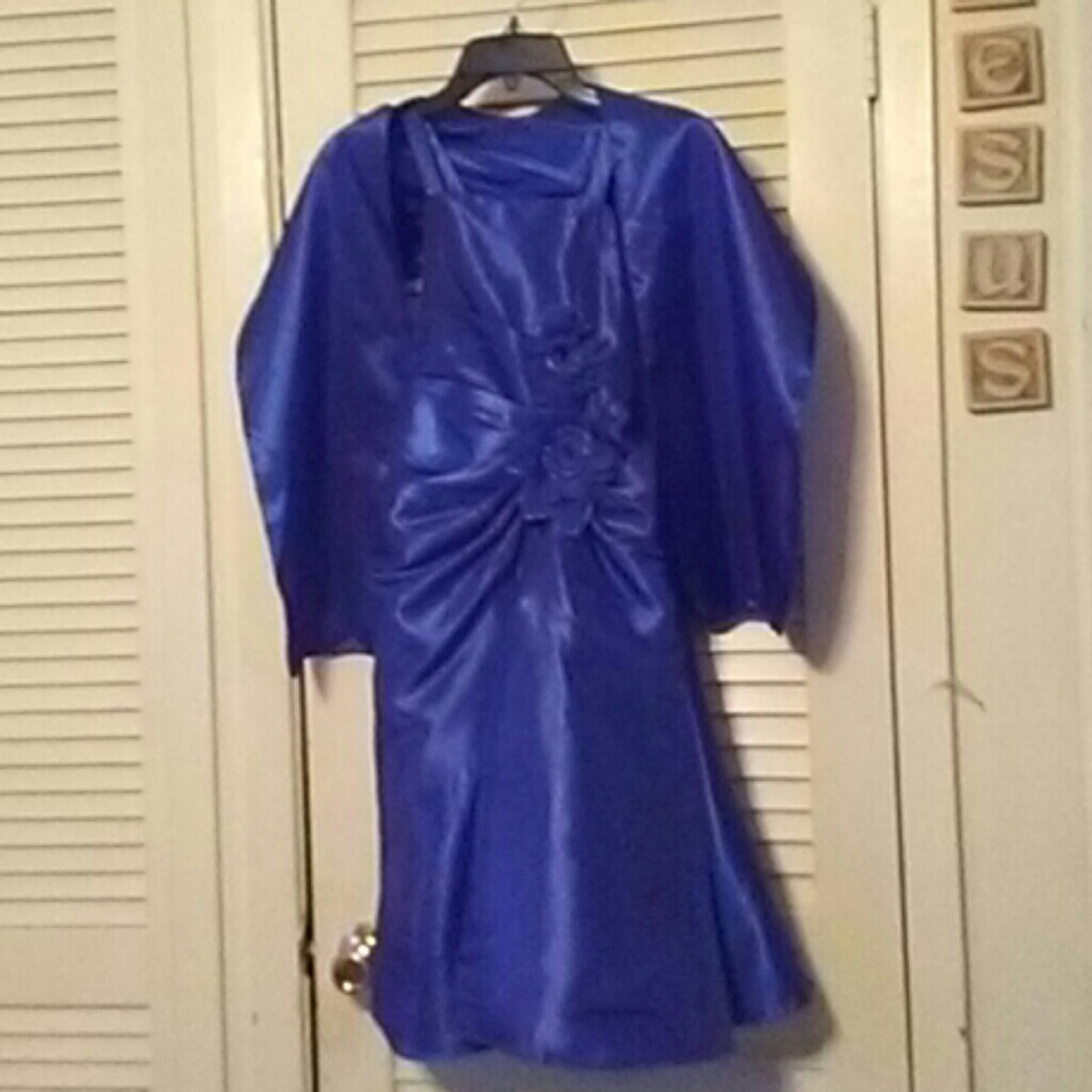 SIZE 6 JOYKIDS FORMAL DRESS WITH THROW ON
